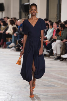 Jacquemus Fall 2018 Ready-to-Wear , Jacquemus осень зима 2018 , Fashion show , неделя моды в Париже , PFW , Mainstyles